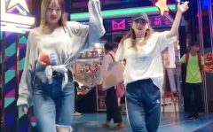 几个小姐姐街头跳舞